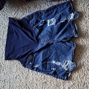 Maternity shorts